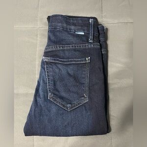Mother High Waisted Looker Jeans. Size 2
